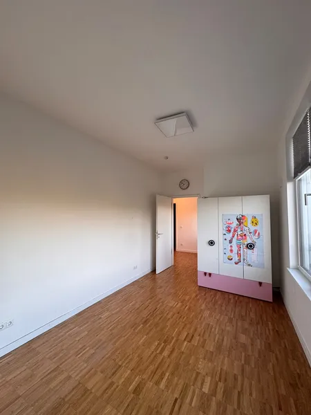 Wohnen mit Charakter: Drei-Zimmer-Wohnung in Alt-Hohenschönhausen — photo 1